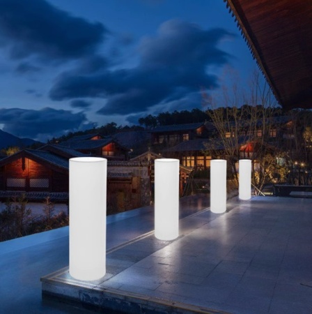 Светильник Цилиндр 40х80 питание от 220, RGB