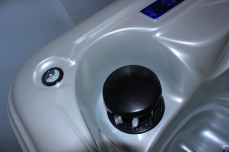 Гидромассажный бассейн Sunrans SR872 Гидромассажный бассейн Sunrans SR872